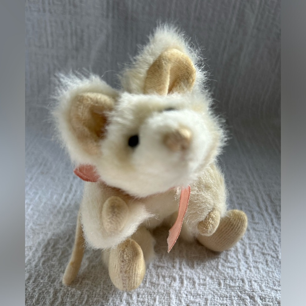 Vintage Brie the White Mouse Plush by Boyd’s Bears